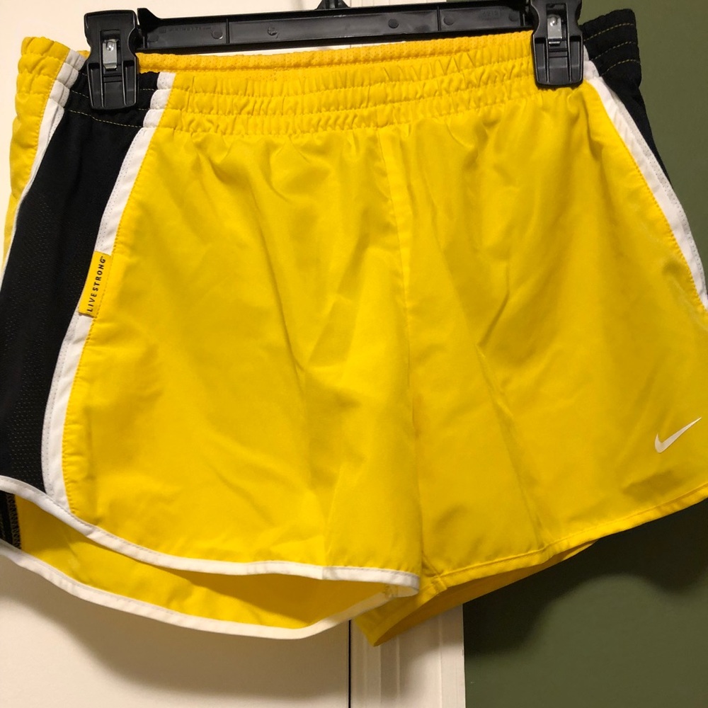 Nike livestrong running shorts-yellows/Black